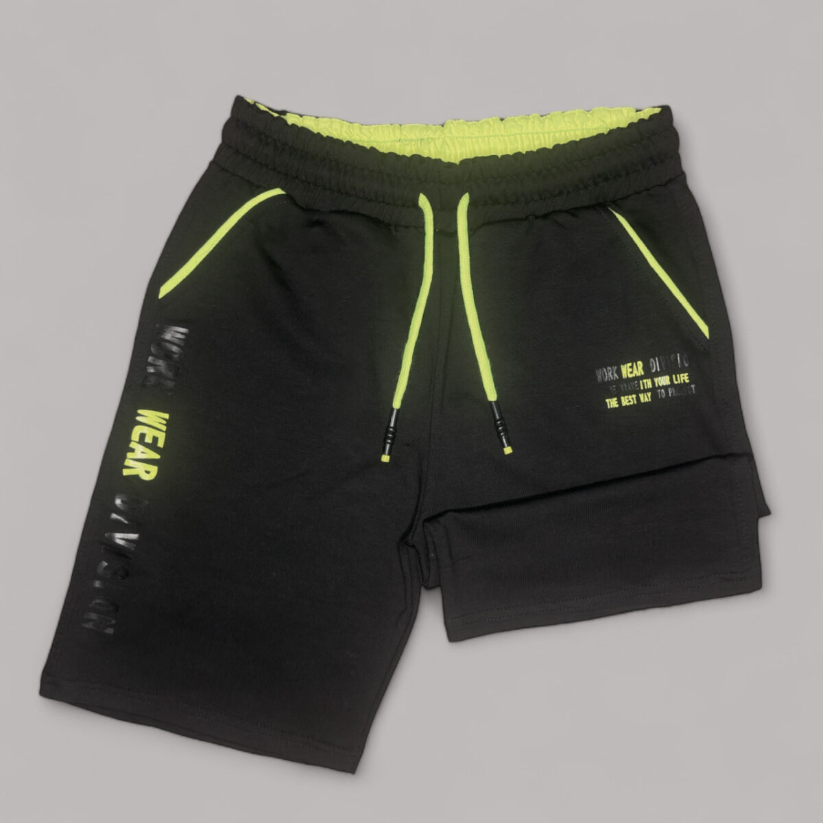 Повседневные шорты черные с салатовыми вставками — изображение 1